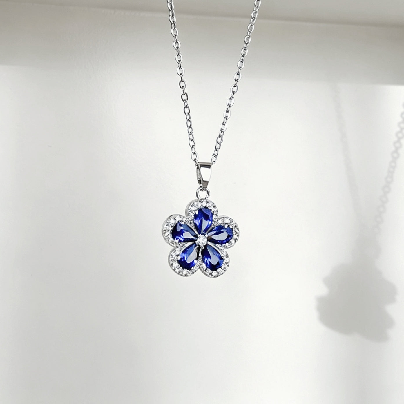 Elegant Blue Floral Set
